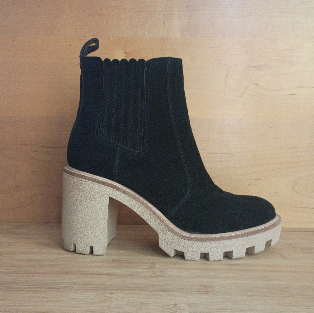 Gianni Bini Boots Size 8 Black Winney Suede Chunky Lug Sole Ankle Booties - Picture 4 of 9